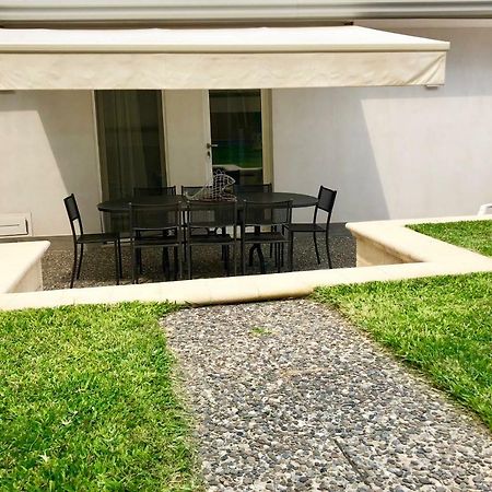הוילה אסראלה Casa Sara מראה חיצוני תמונה